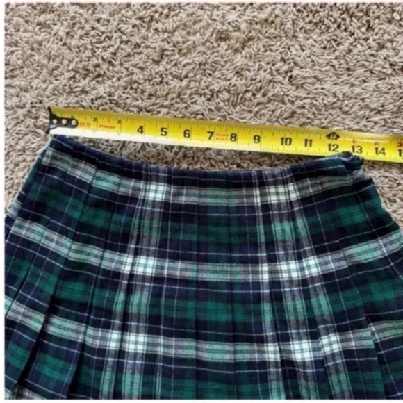 Brandy Melville Plaid Dana Skirt - Picture 7 of 8